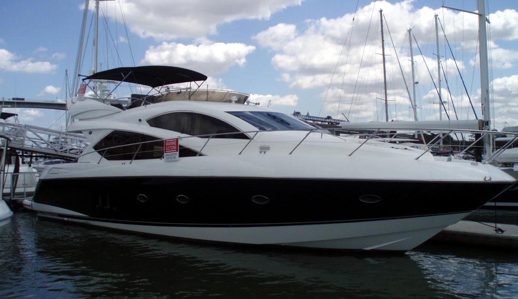Manhattan 60 - exterior © Marine Auctions and Valuations . http://www.marineauctions.com.au